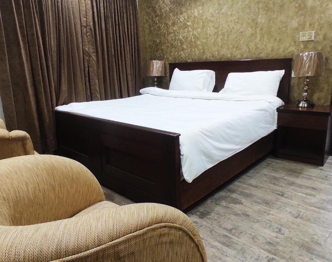 Hotel Daffodils Равалпинди Екстериор снимка