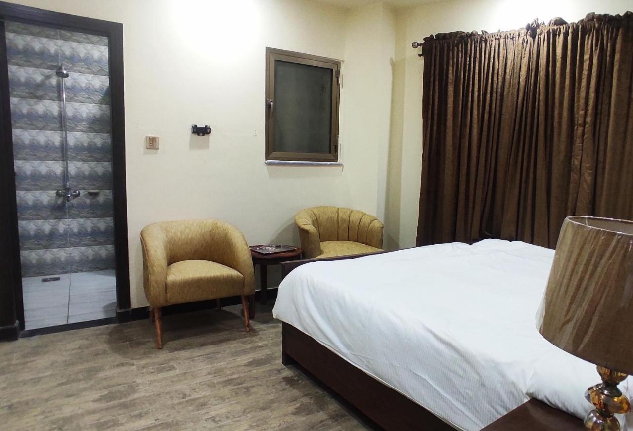 Hotel Daffodils Равалпинди Екстериор снимка