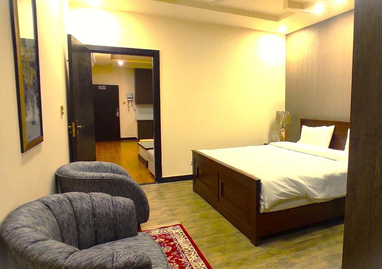 Hotel Daffodils Равалпинди Екстериор снимка
