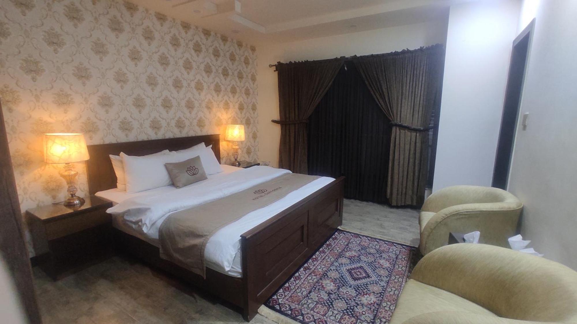 Hotel Daffodils Равалпинди Екстериор снимка