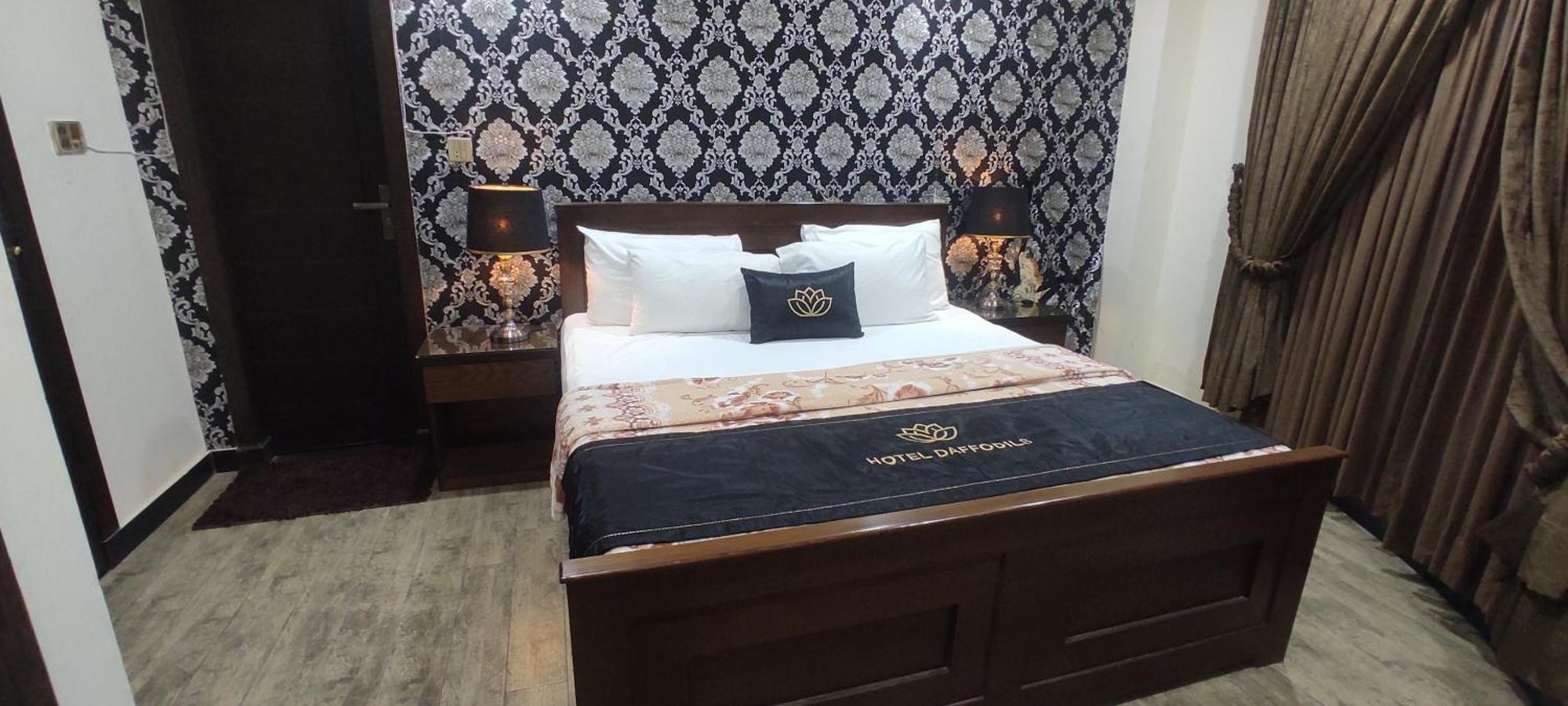 Hotel Daffodils Равалпинди Екстериор снимка
