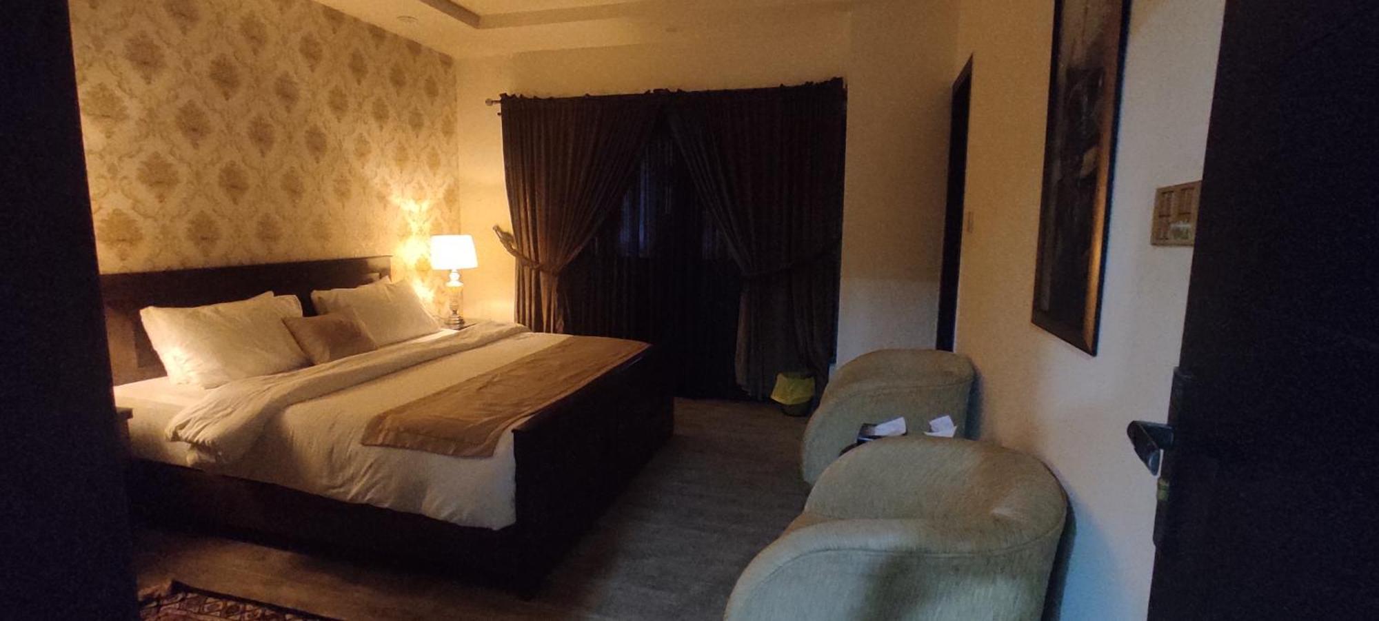 Hotel Daffodils Равалпинди Екстериор снимка