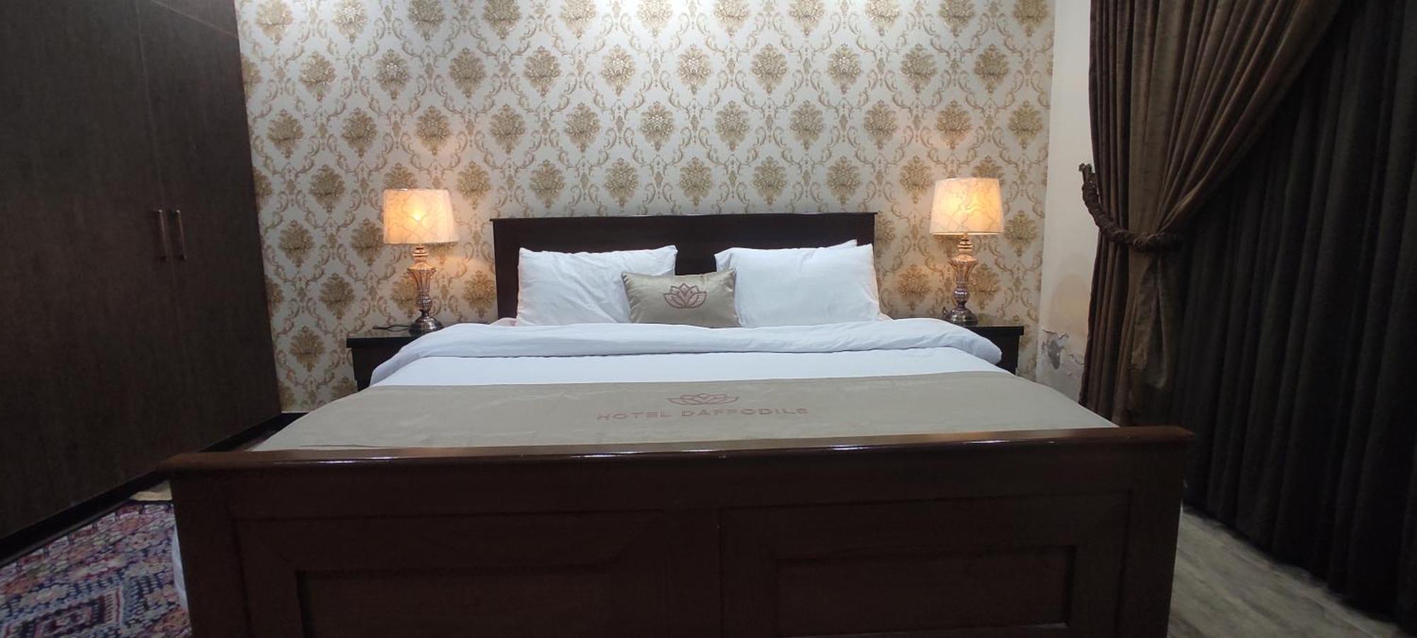 Hotel Daffodils Равалпинди Екстериор снимка
