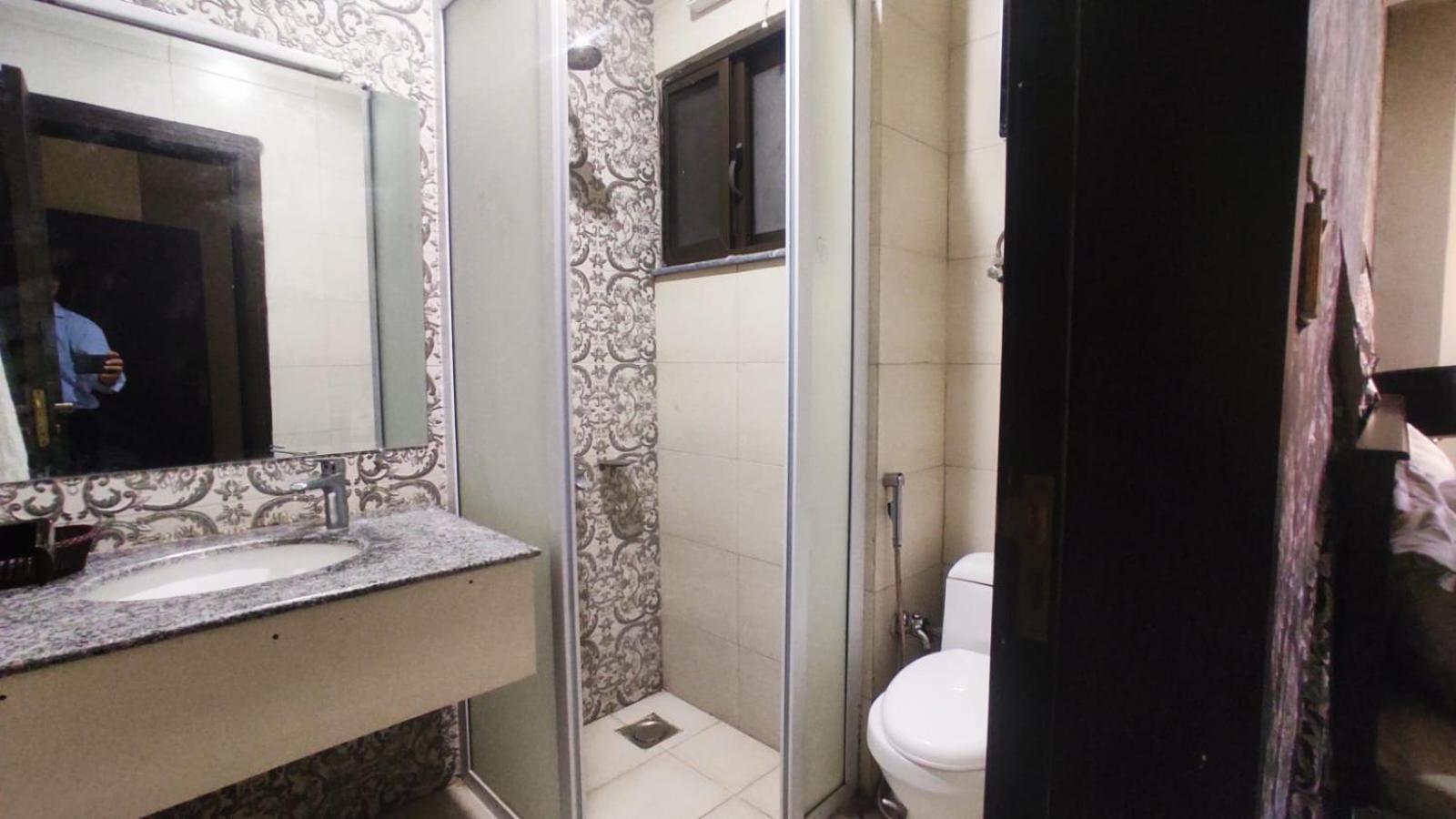 Hotel Daffodils Равалпинди Екстериор снимка